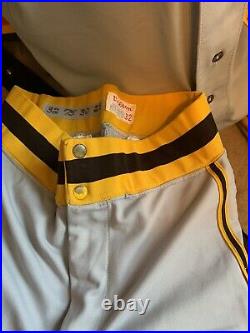 1975 san diego padres jersey and Pants/ game used worn Gene Locklear