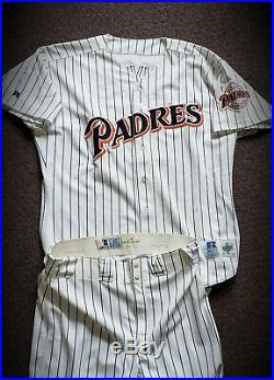 1998 San Diego Padres Tony Gwynn Signed GAME USED WORN Jersey Uniform AUTO LOA