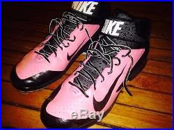Chris Davis game used 2014 pink Mother's Day cleats. MLB holo